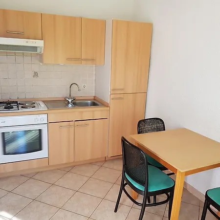 Apartman Karlo *